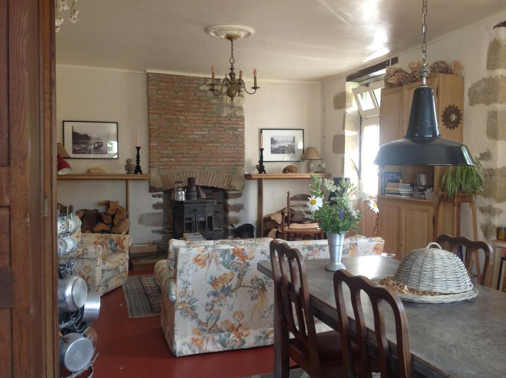 Avec Plaisir Bed & Breakfast Saint-Plaisir Exterior photo